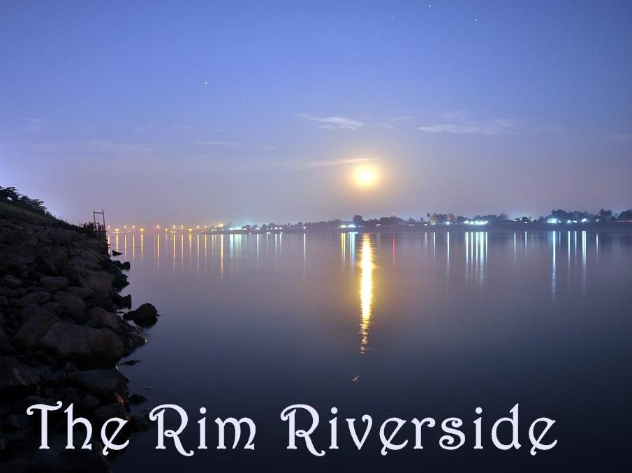 the rim riverside guest house