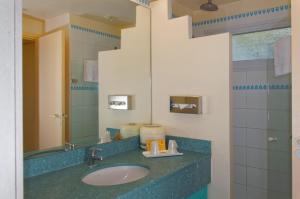 carayou hotel and spa