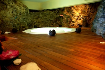 carayou hotel and spa