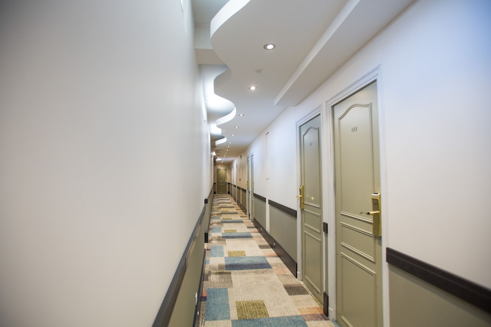 the originals boutique hotel cassitel cassis port