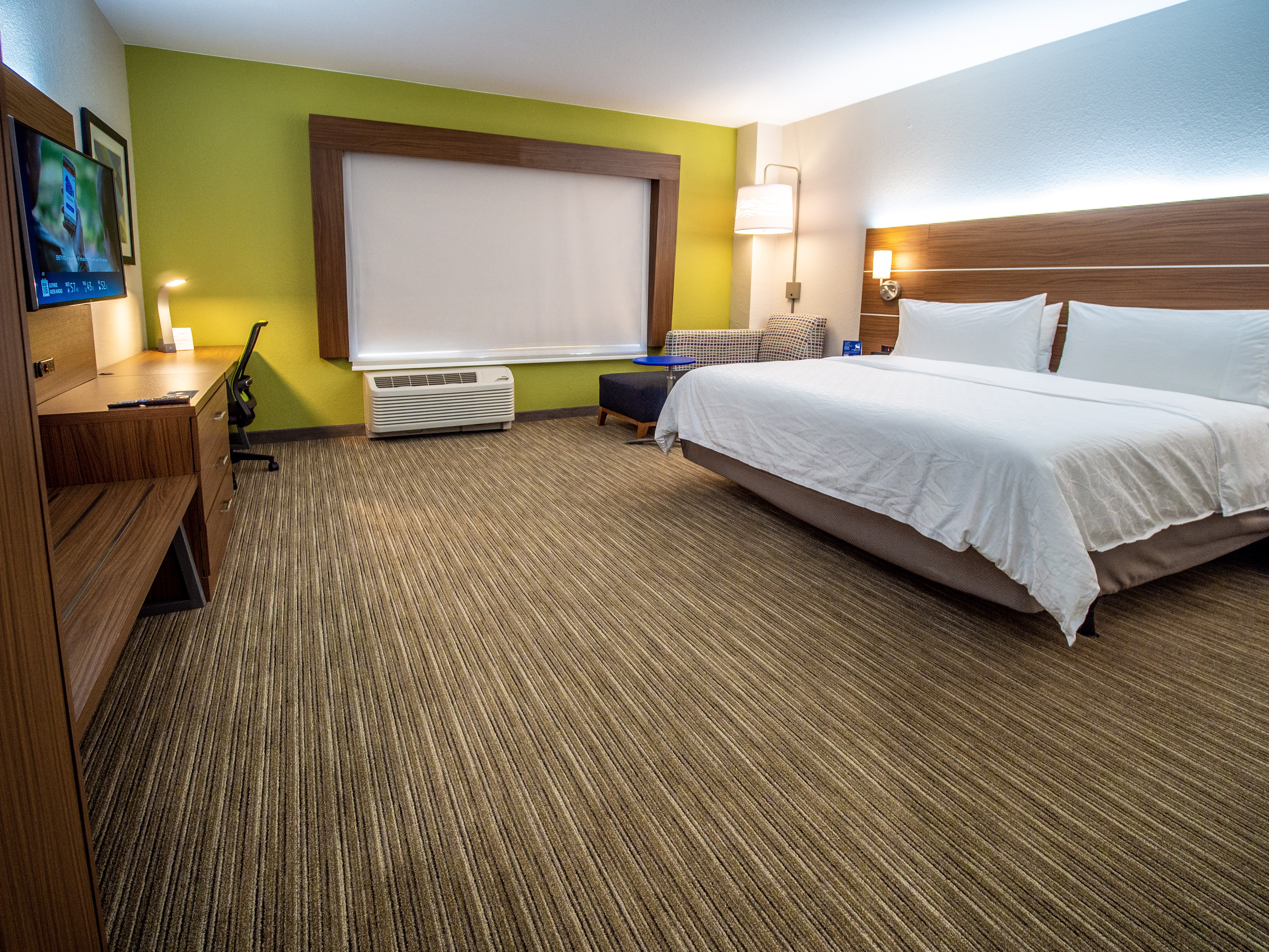 holiday inn express and suites oklahoma city airport