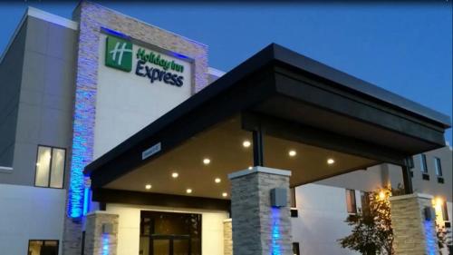 holiday inn express and suites oklahoma city airport
