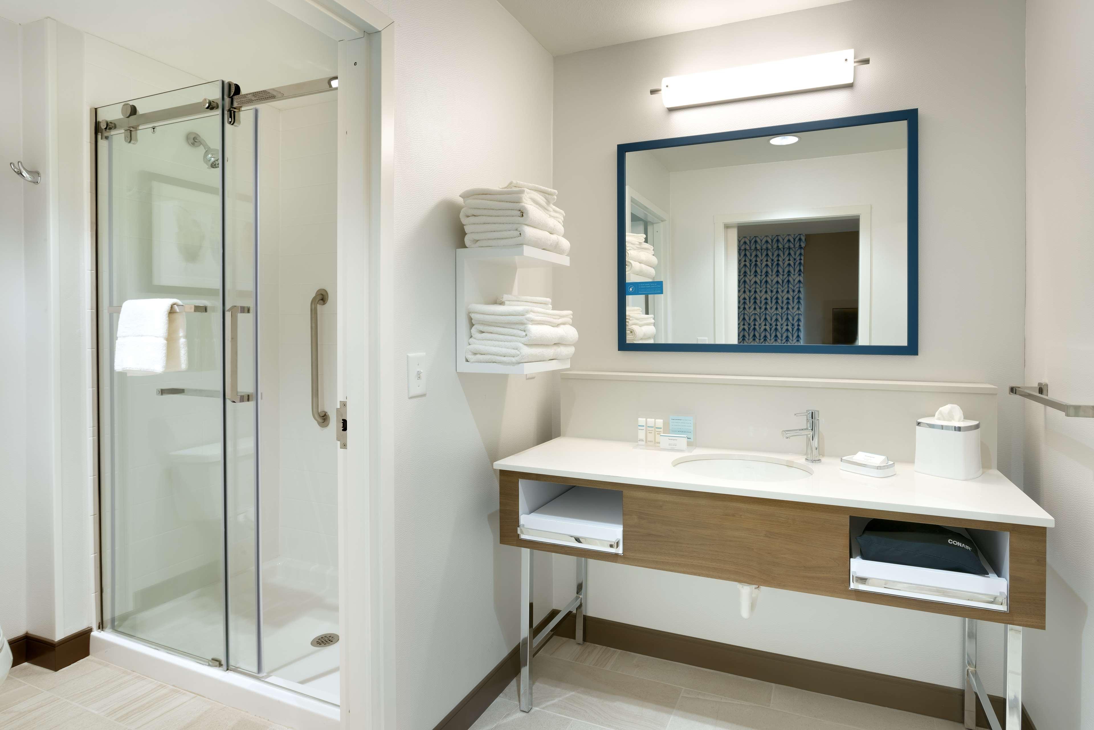 hampton inn and suites rexburg