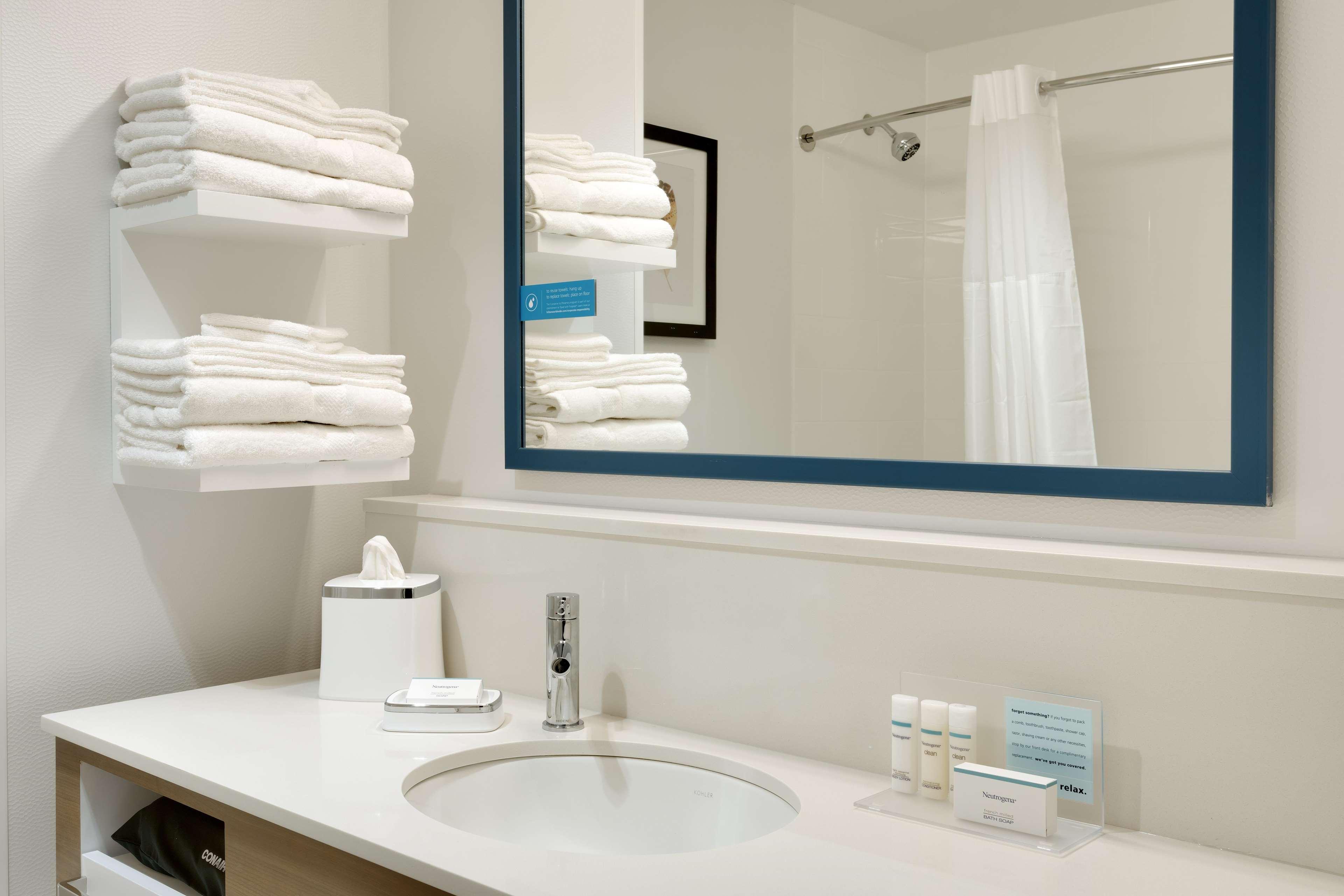 hampton inn and suites rexburg