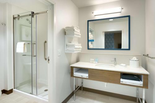 hampton inn and suites rexburg