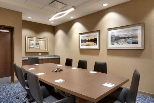 hampton inn and suites rexburg