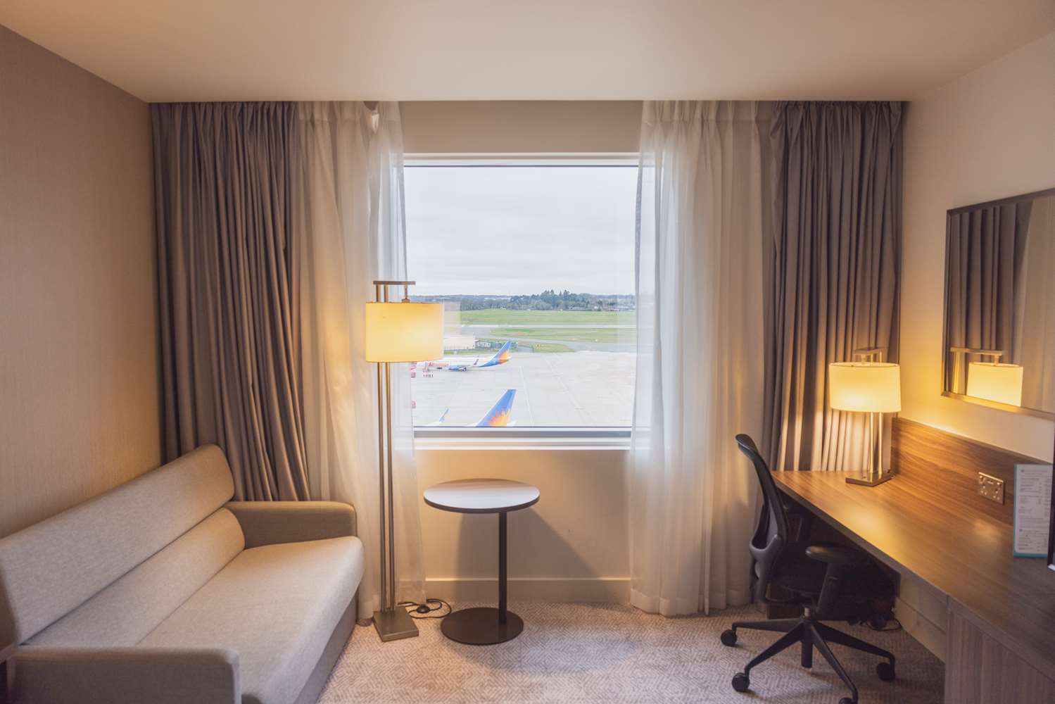 hilton garden inn birmingham airport