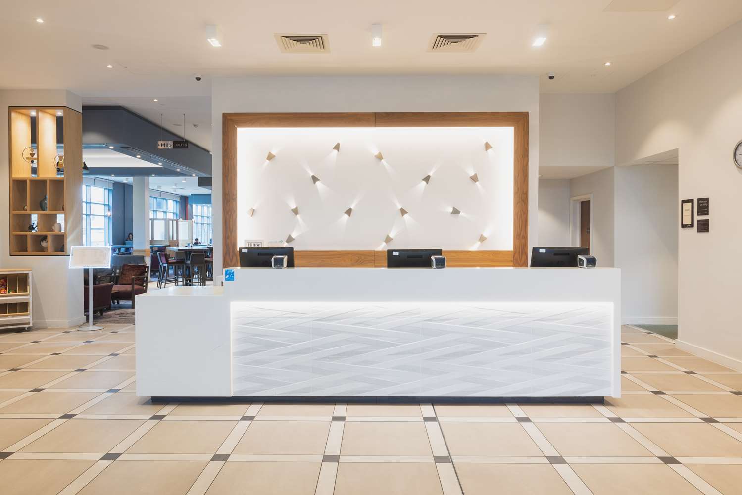 hilton garden inn birmingham airport
