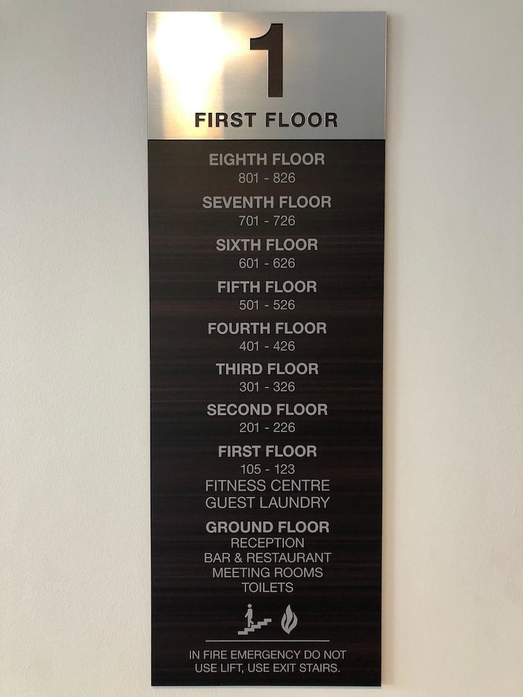 hilton garden inn birmingham airport