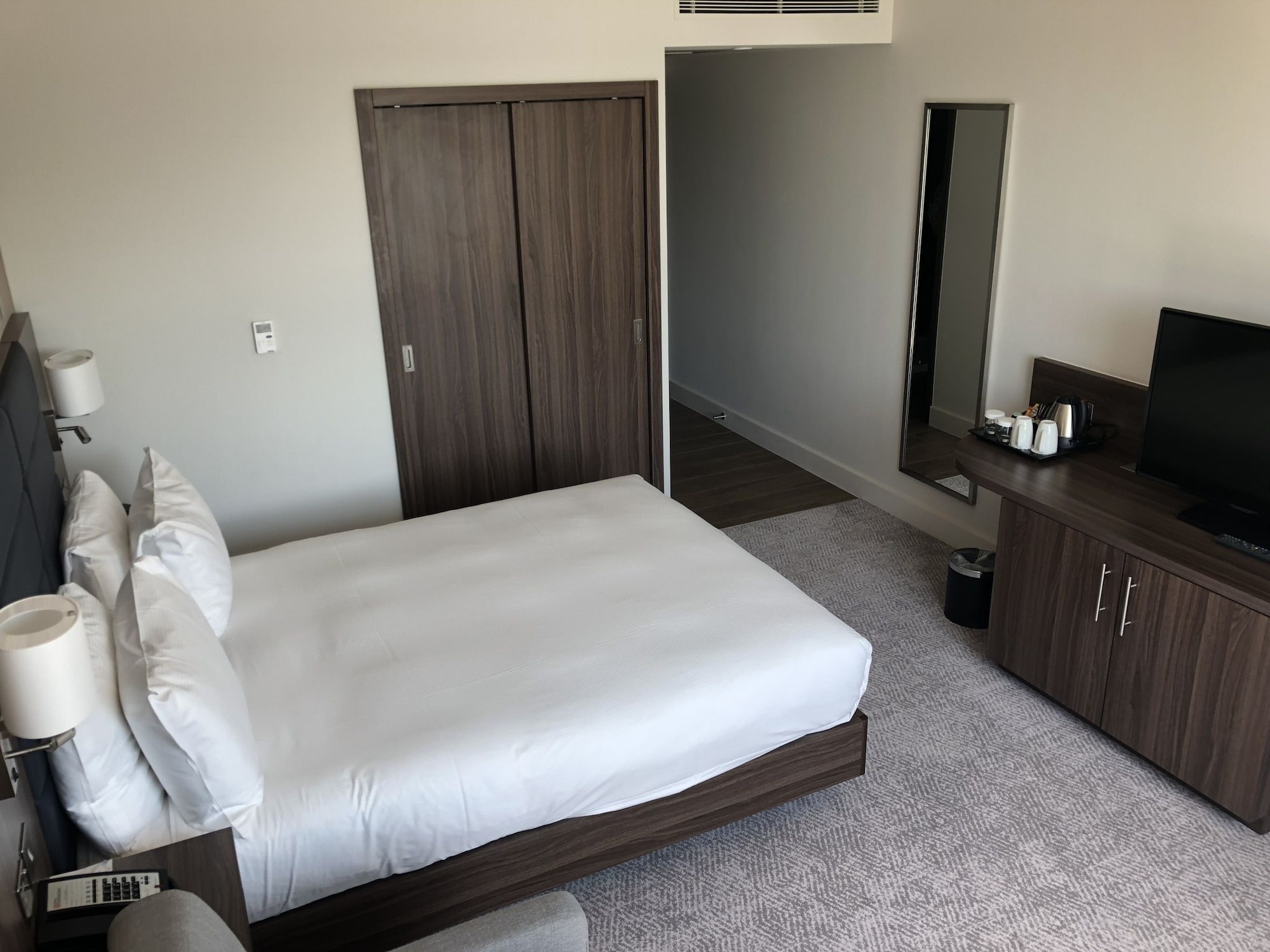 hilton garden inn birmingham airport