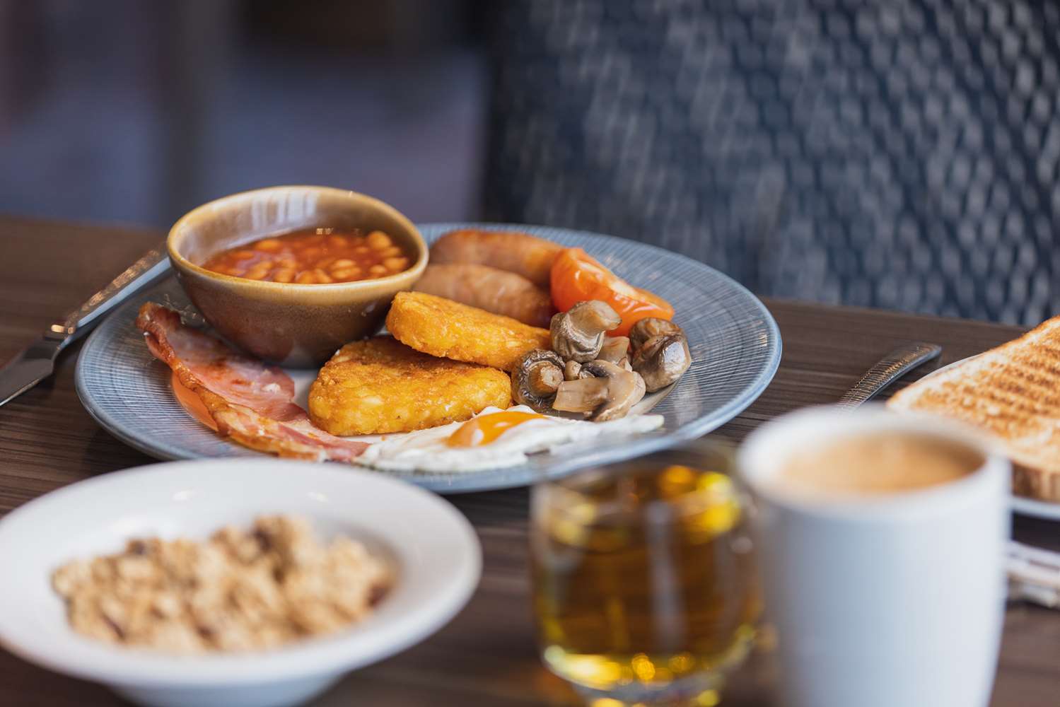 hilton garden inn birmingham airport