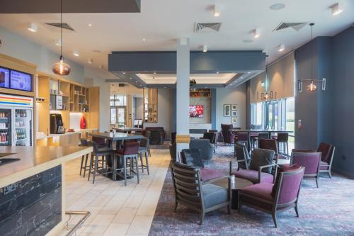 hilton garden inn birmingham airport
