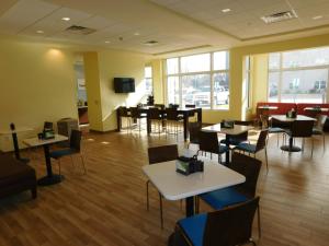 days inn and suites by wyndham kearney