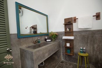 banyan boutique by 5h