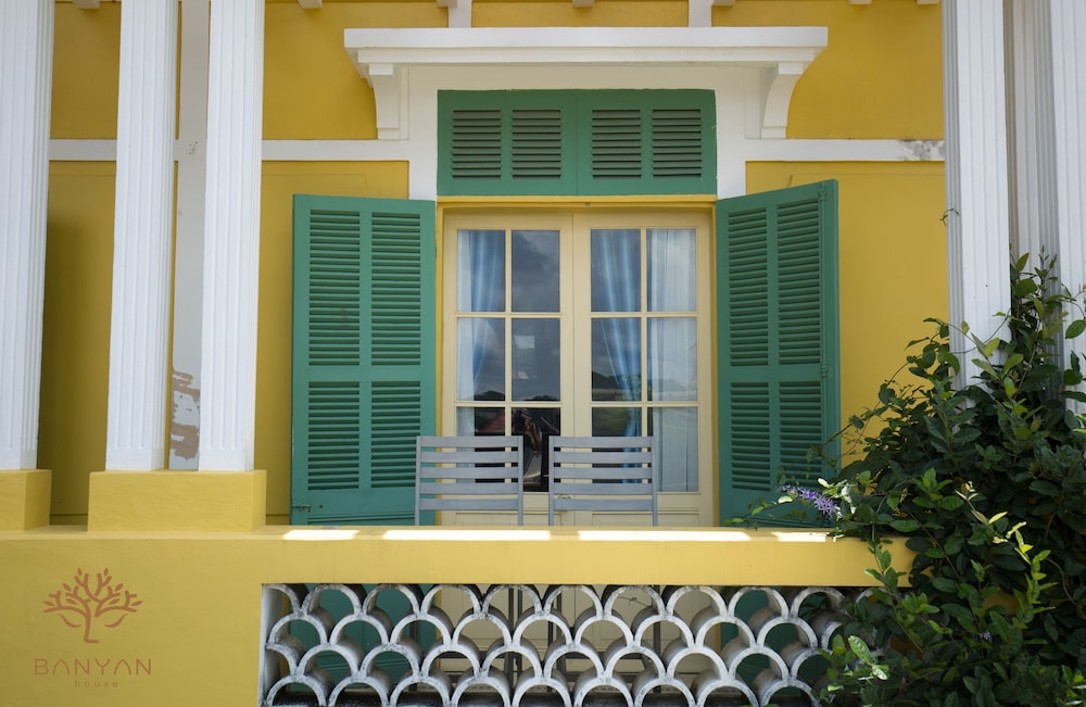 banyan boutique by 5h