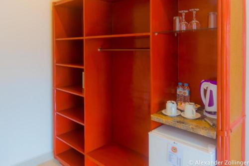 alona vida beach hill