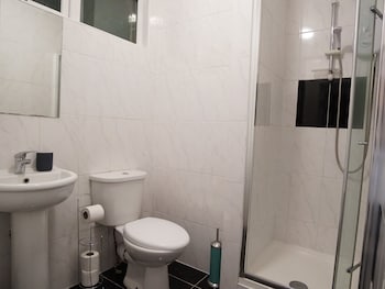 london queens apartments