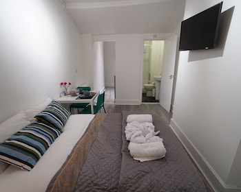 london queens apartments