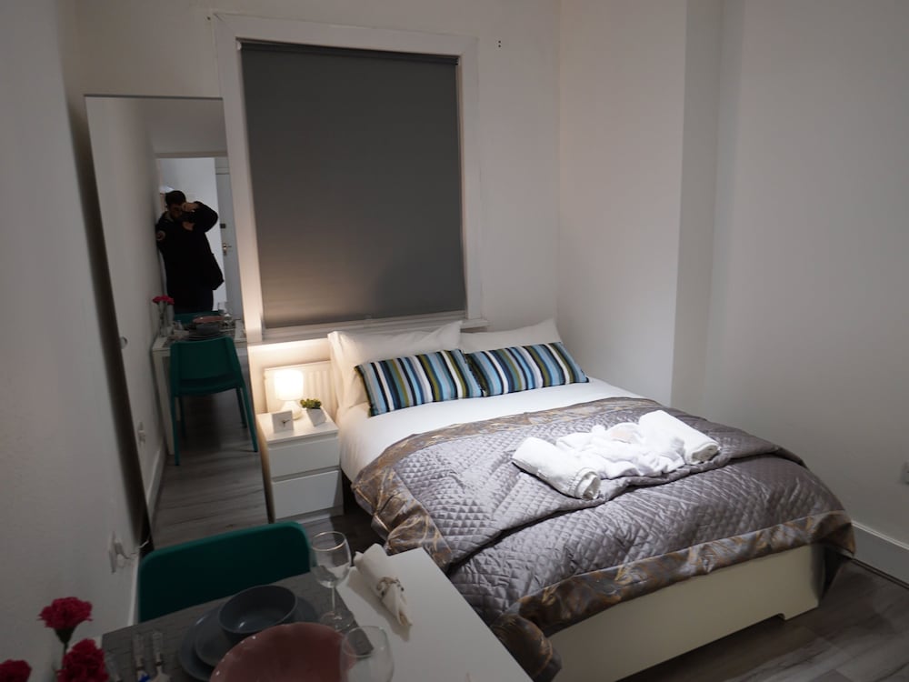 london queens apartments