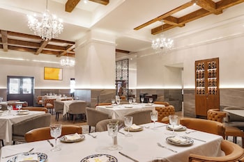 voco royalty puebla downtown by ihg