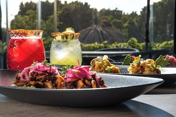 voco royalty puebla downtown by ihg