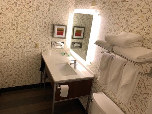 holiday inn baton rouge south by ihg