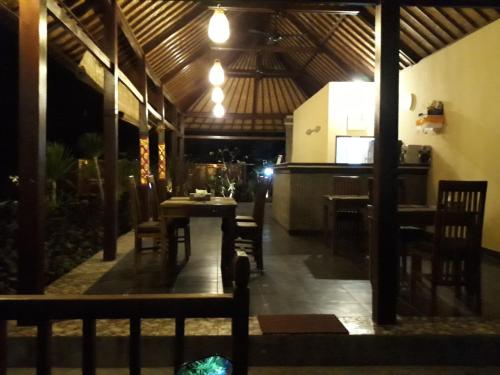 the seaman garden huts