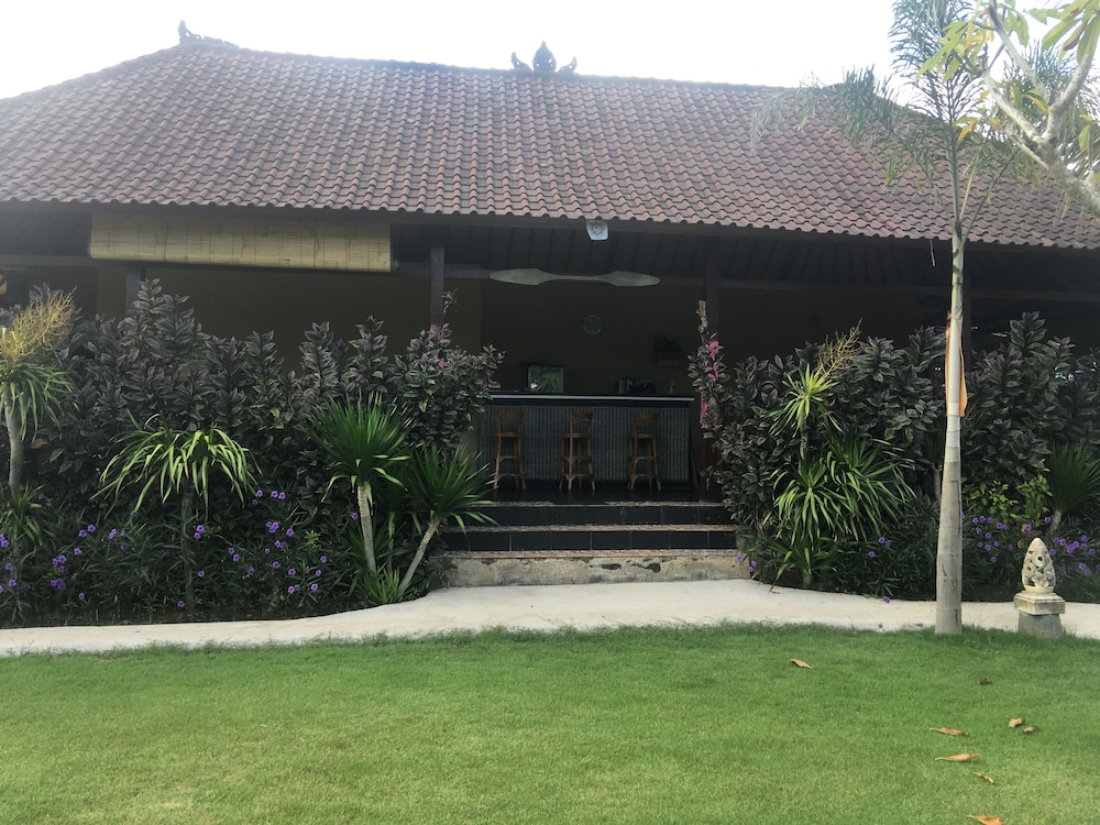the seaman garden huts