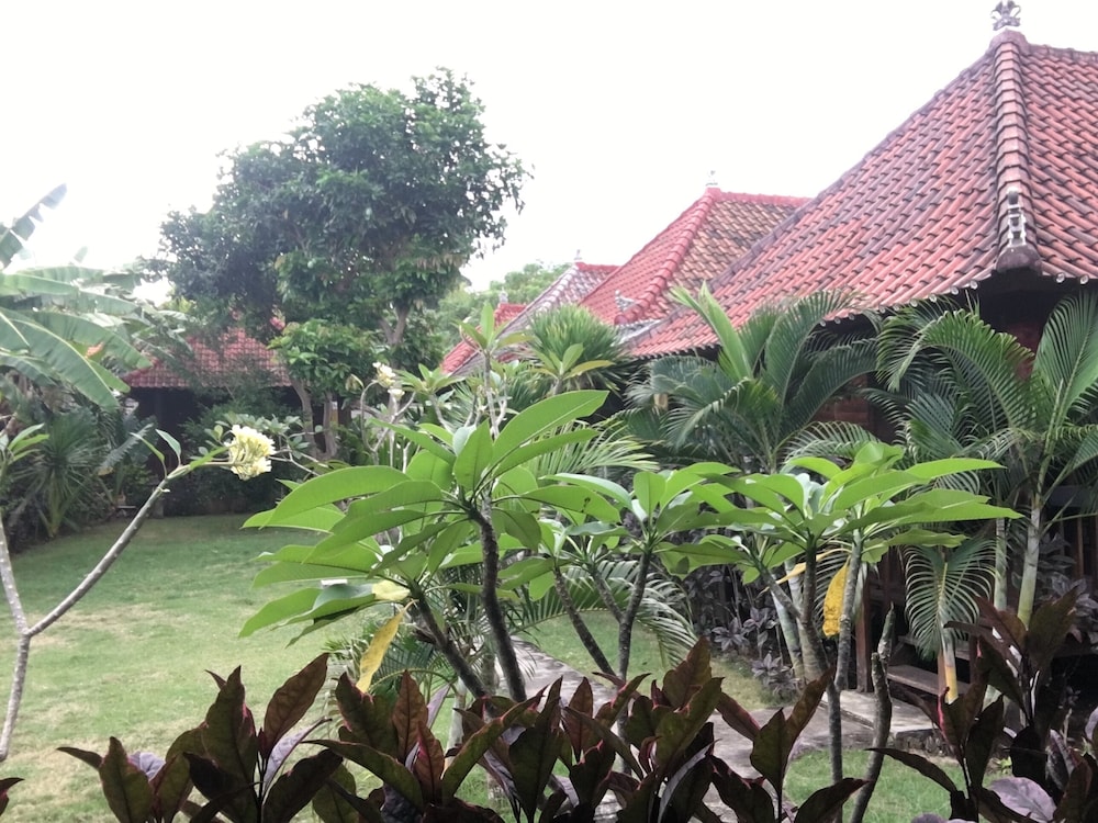 the seaman garden huts