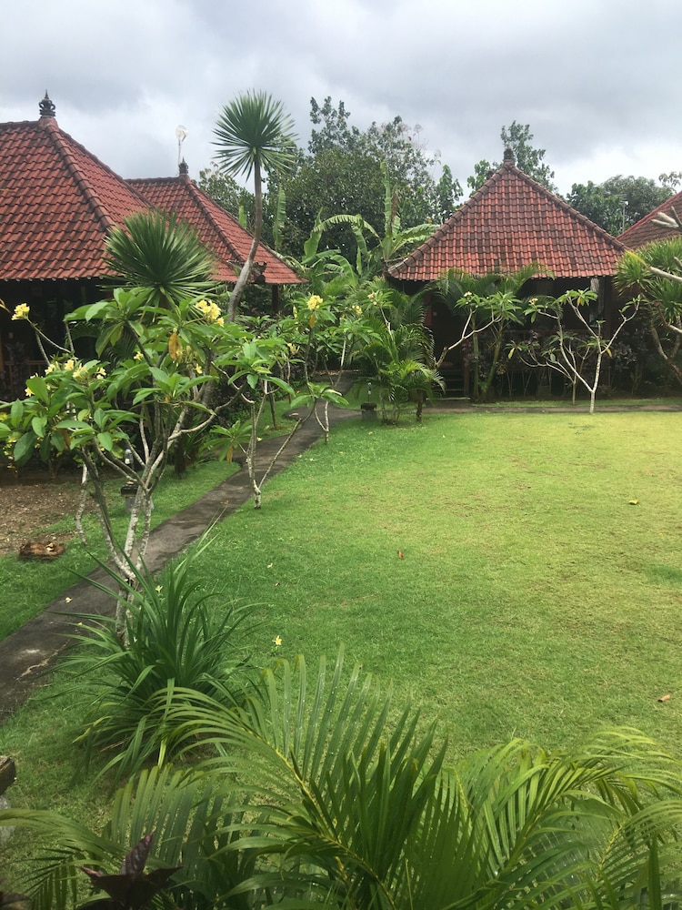 the seaman garden huts