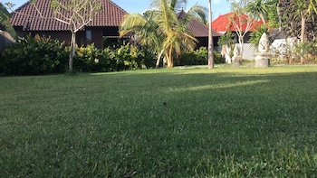 the seaman garden huts