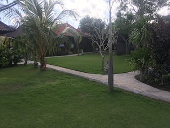 the seaman garden huts