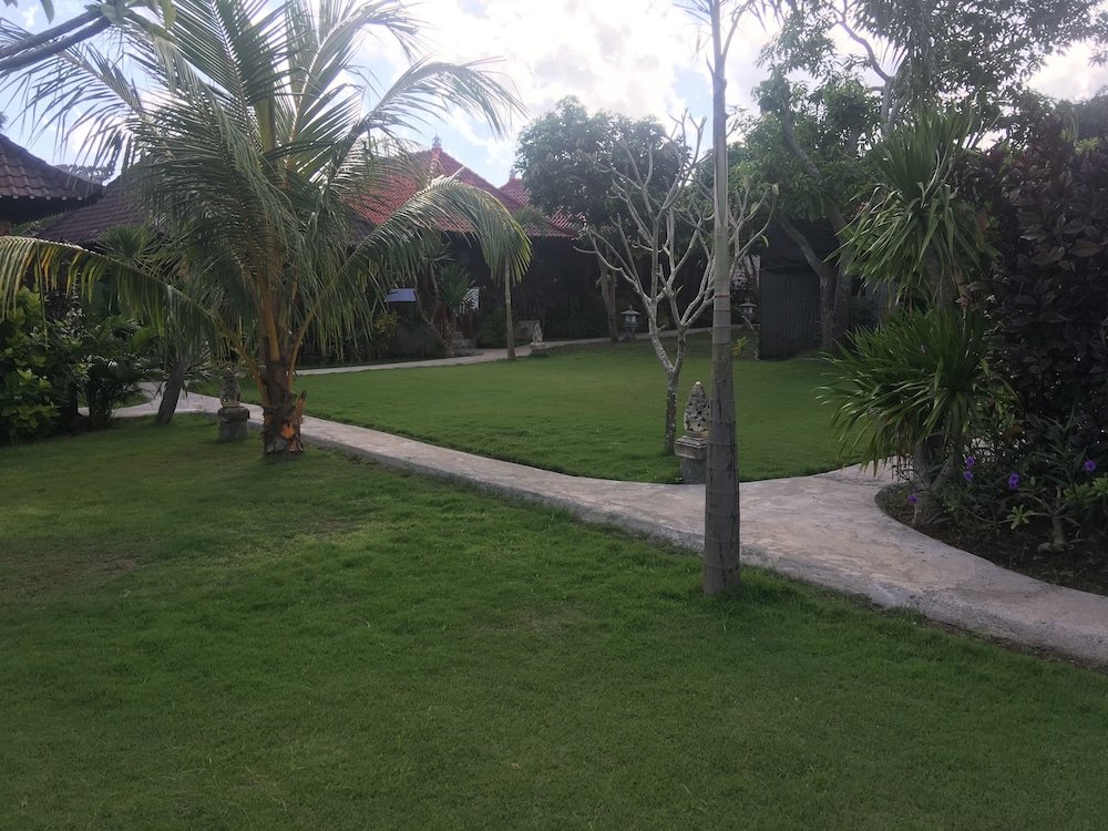 the seaman garden huts