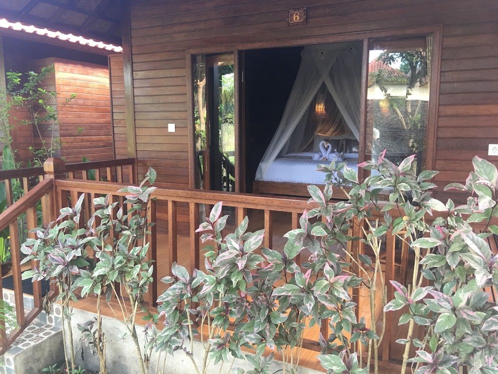 the seaman garden huts