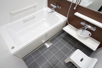 holiday inn and suites shin osaka an ihg hotel