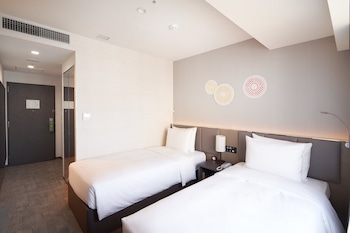 holiday inn and suites shin osaka an ihg hotel