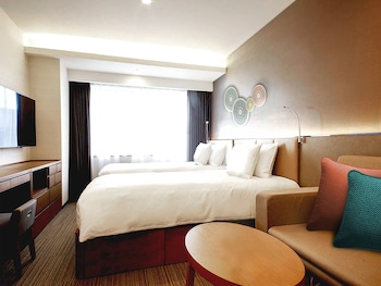 holiday inn and suites shin osaka an ihg hotel