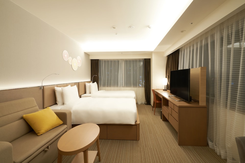 holiday inn and suites shin osaka an ihg hotel