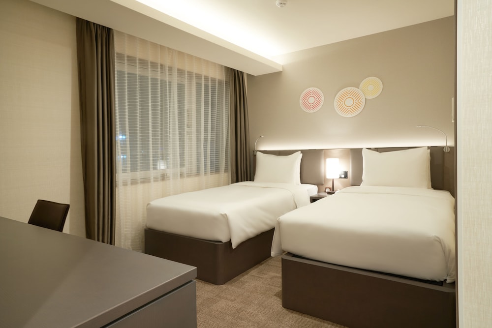 holiday inn and suites shin osaka an ihg hotel