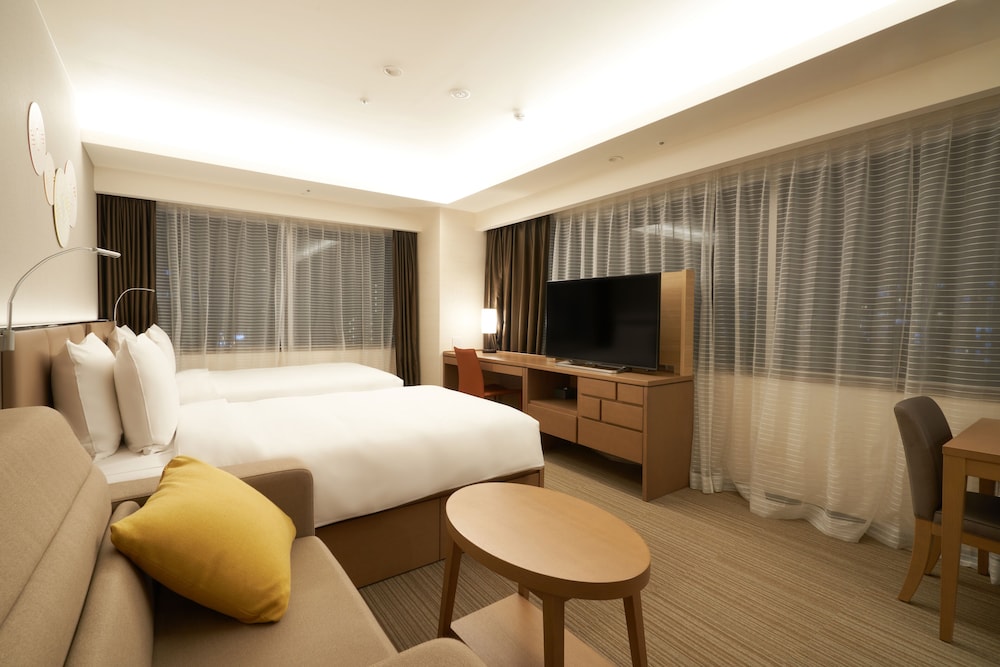holiday inn and suites shin osaka an ihg hotel