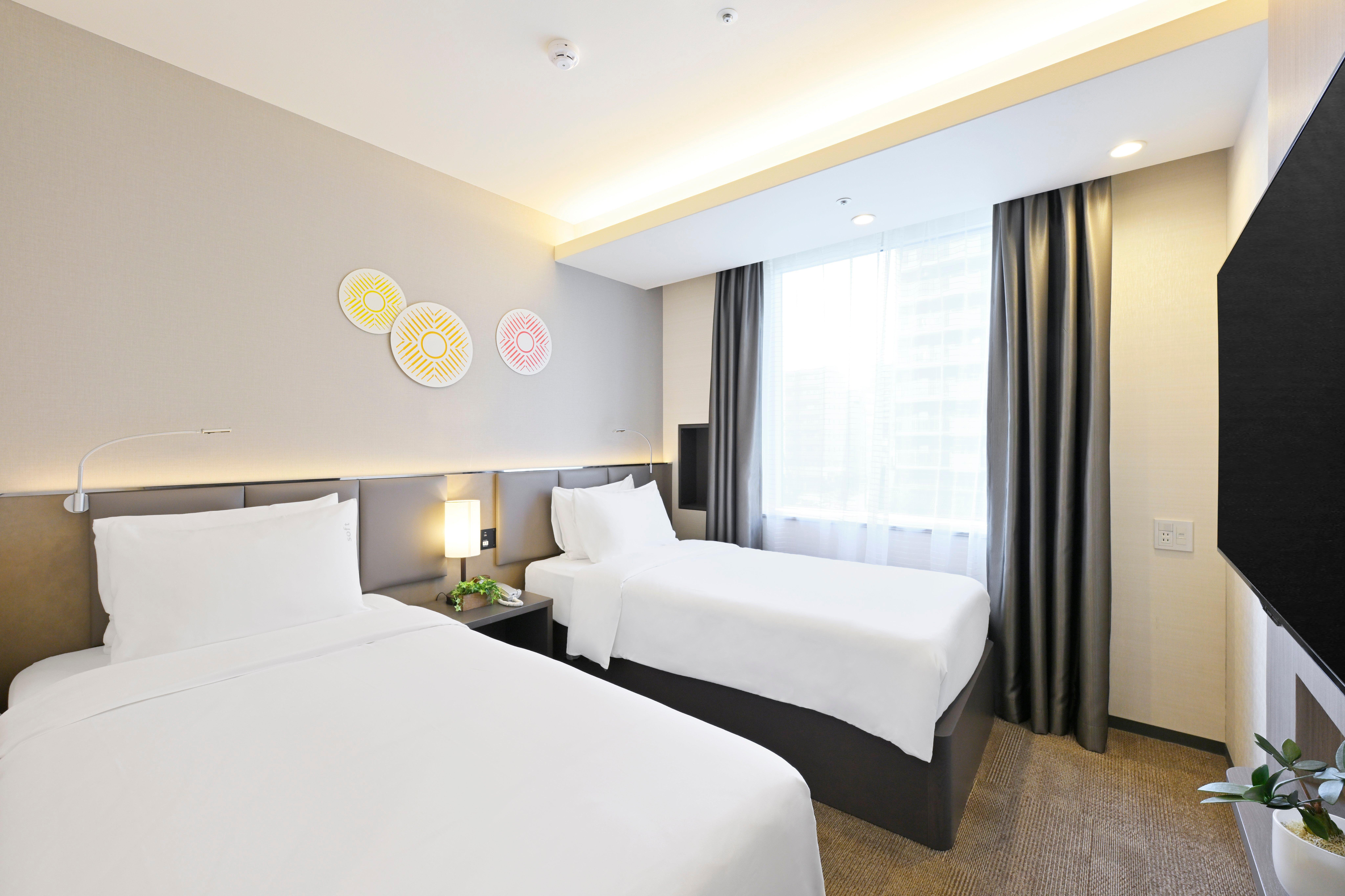 holiday inn and suites shin osaka an ihg hotel
