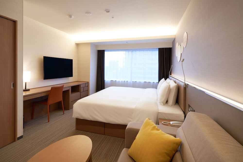 holiday inn and suites shin osaka an ihg hotel
