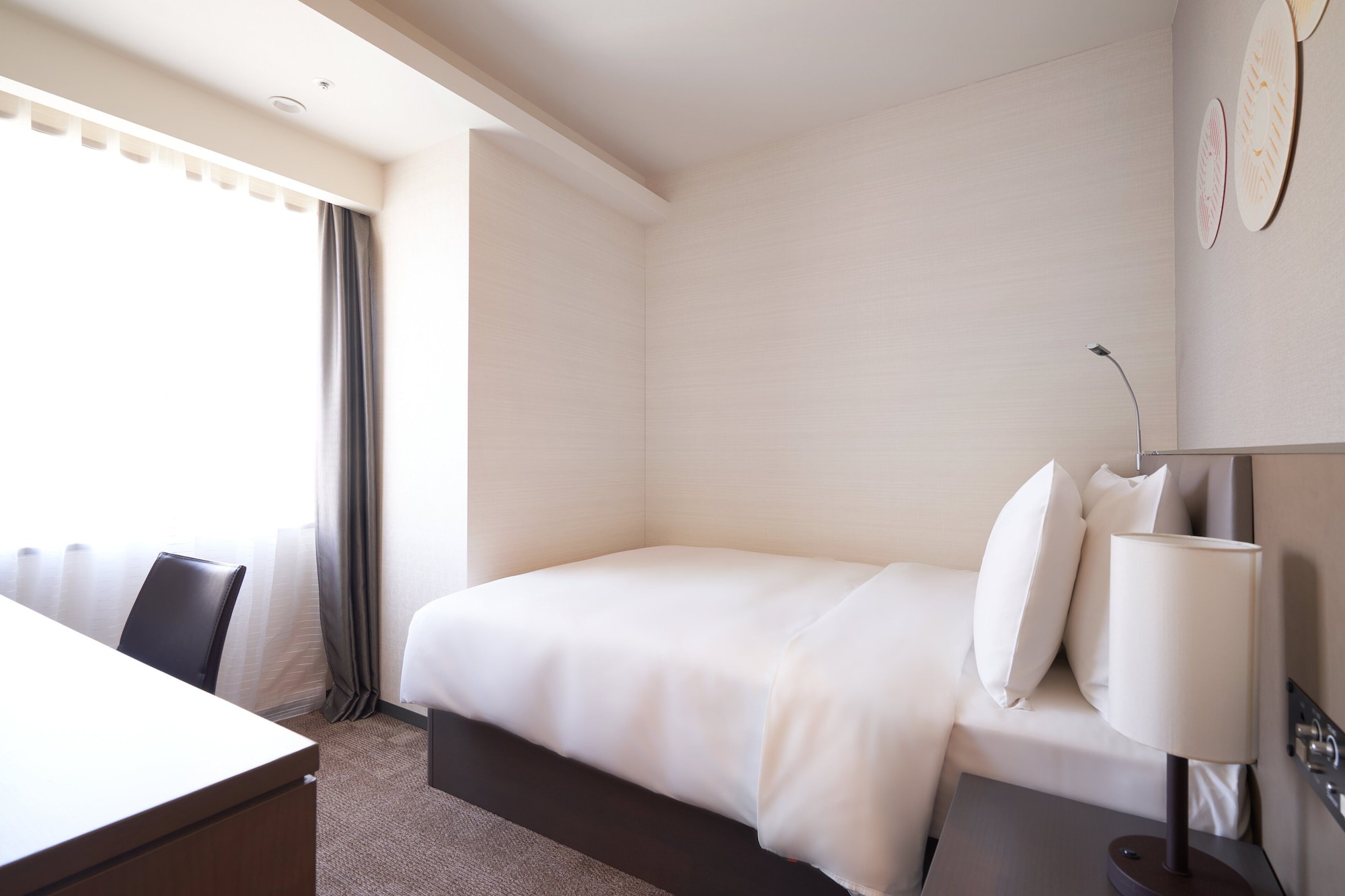 holiday inn and suites shin osaka an ihg hotel