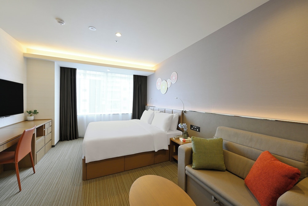 holiday inn and suites shin osaka an ihg hotel