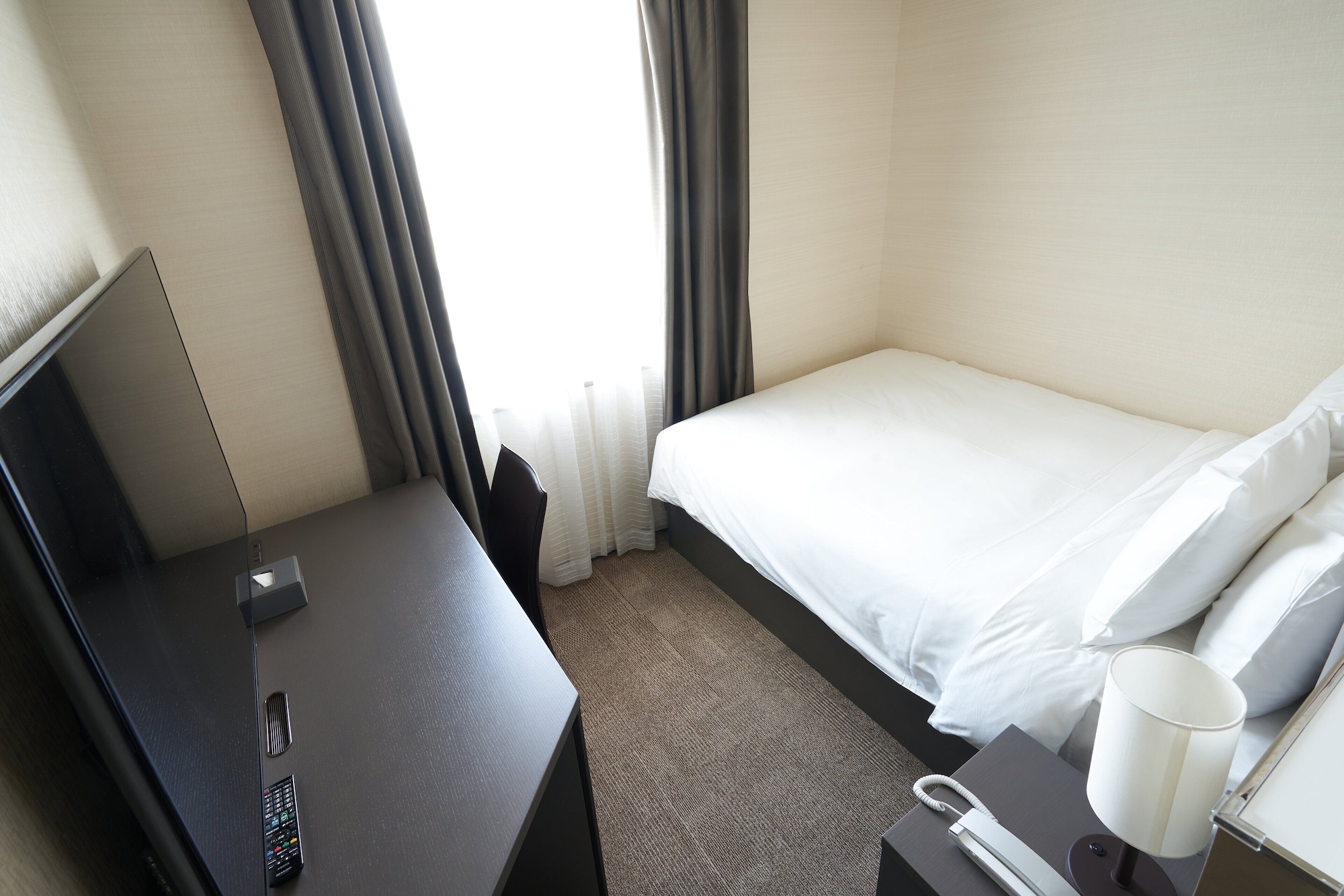 holiday inn and suites shin osaka an ihg hotel