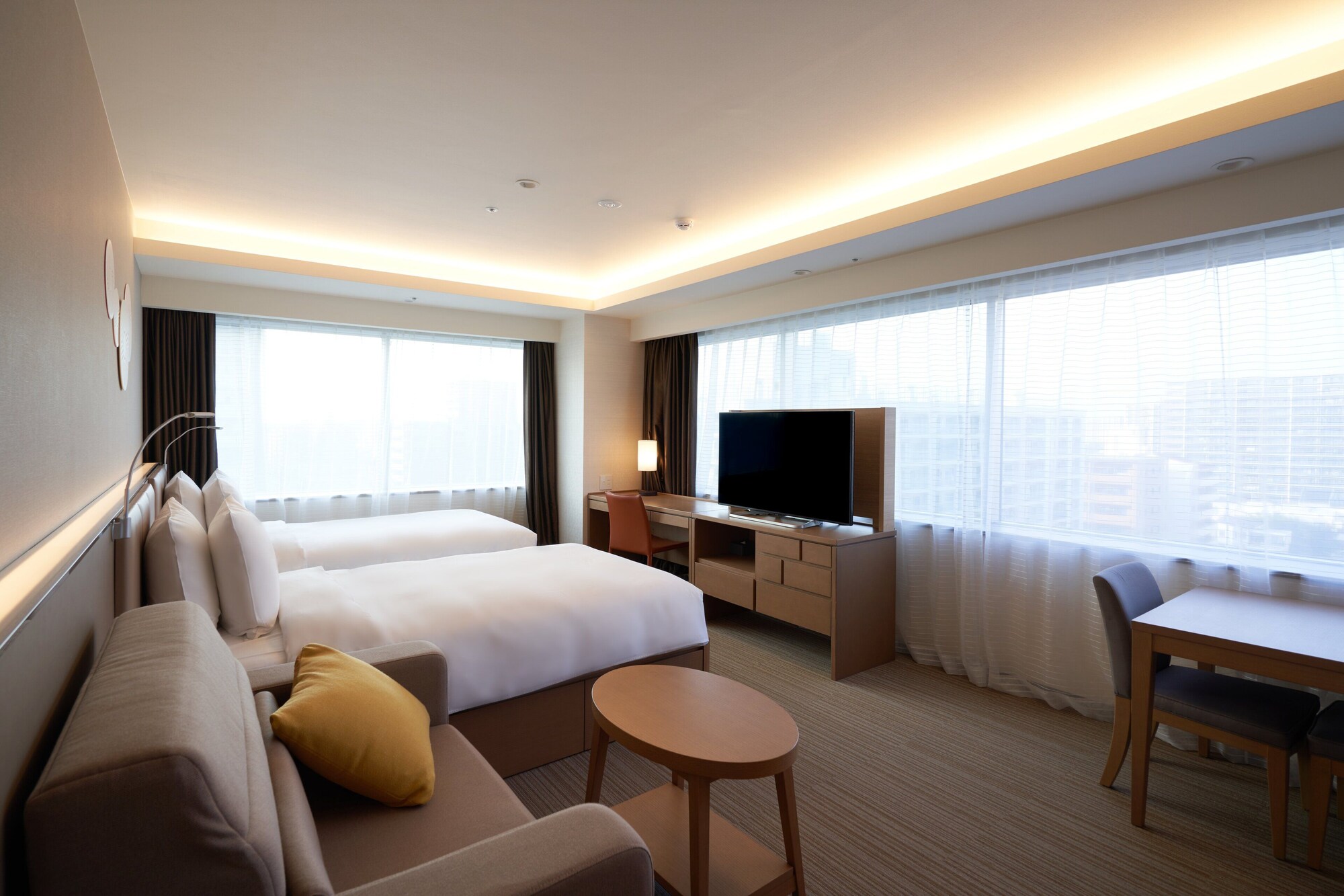 holiday inn and suites shin osaka an ihg hotel