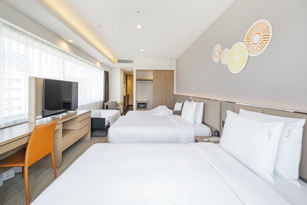 holiday inn and suites shin osaka an ihg hotel