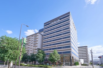 holiday inn and suites shin osaka an ihg hotel