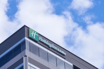 holiday inn and suites shin osaka an ihg hotel