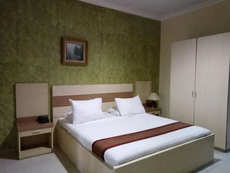 grand mansion blitar